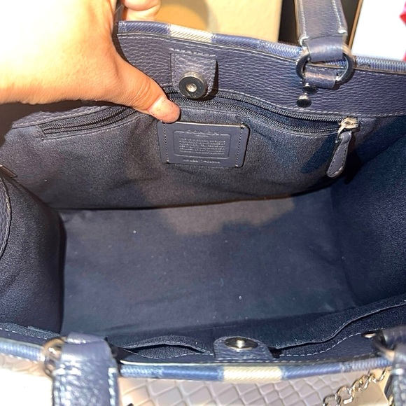 Elegant Coach Navy Blue Dempsey Signature Satchel and Wallet Set - Picture 7 of 9